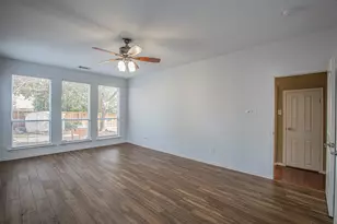 1664 Park Grove Dr, Irving, TX 75060 - Photo 18