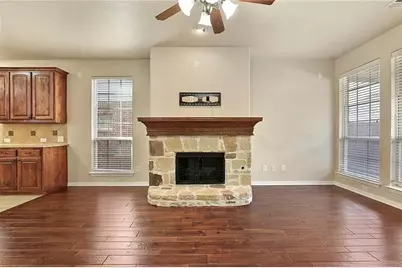 212 Chester Drive, Lewisville, TX 75056 - Photo 12