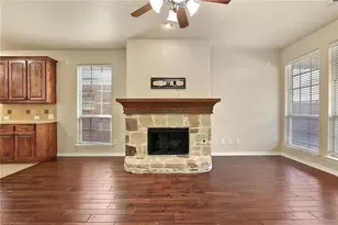 212 Chester Dr, Lewisville, TX 75056 - Photo 12