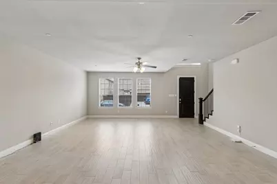 911 Ponds Edge Lane, Euless, TX 76040 - Photo 6