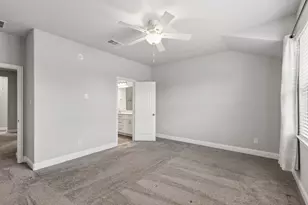 911 Ponds Edge Ln, Euless, TX 76040 - Photo 22