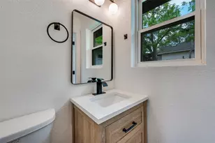 1646 Jackson St, Grand Prairie, TX 75051 - Photo 8