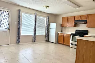 932 White Dove Dr, Arlington, TX 76017 - Photo 4