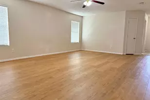 932 White Dove Dr, Arlington, TX 76017 - Photo 2