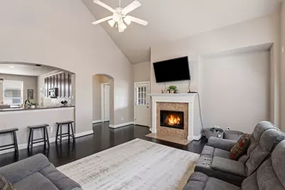 2451 Beachview Drive, Grand Prairie, TX 75054 - Photo 18