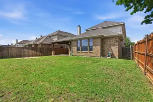 2451 Beachview Dr, Grand Prairie, TX 75054 - Photo 36