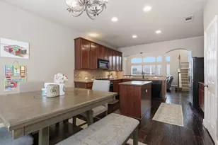 2451 Beachview Dr, Grand Prairie, TX 75054 - Photo 10