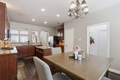 2451 Beachview Drive, Grand Prairie, TX 75054 - Photo 8