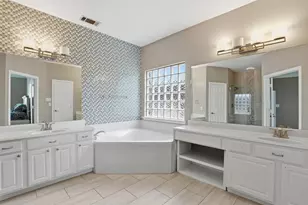 2451 Beachview Dr, Grand Prairie, TX 75054 - Photo 24