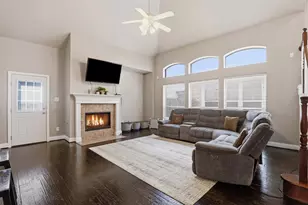 2451 Beachview Dr, Grand Prairie, TX 75054 - Photo 12