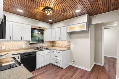 104 Chisholm Street, Saint Jo, TX 76265 - Photo 8