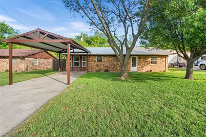 104 Chisholm Street, Saint Jo, TX 76265 - Photo 2