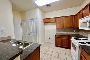 848 Mirabell Ct, Arlington, TX 76015 - Photo 10