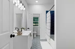 611 Cherry St, Bowie, TX 76230 - Photo 16