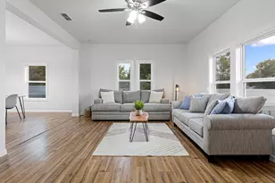 611 Cherry St, Bowie, TX 76230 - Photo 2