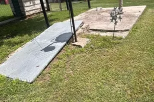 1271 Central Ave, Newark, TX 76071 - Photo 14