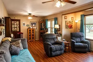 1271 Central Ave, Newark, TX 76071 - Photo 4