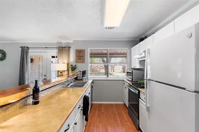 904 Kent Drive, Gainesville, TX 76240 - Photo 6