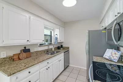 445 Parkridge Boulevard, Burleson, TX 76028 - Photo 12