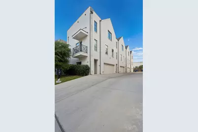 2715 Kimsey Drive #102, Dallas, TX 75235 - Photo 2