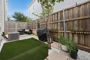 2715 Kimsey Dr, Dallas, TX 75235 - Photo 30