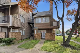 9835 Walnut St, Dallas, TX 75243 - Photo 2