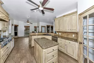 7612 Willowood Ct, Fort Worth, TX 76112 - Photo 20