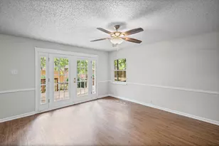 1311 W Lavender Ln, Arlington, TX 76013 - Photo 4