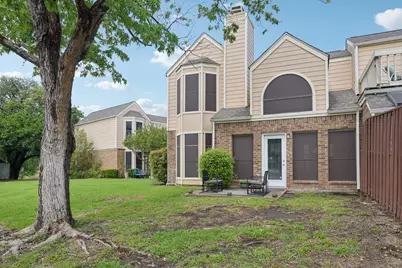 209 Cimarron Trail #6, Irving, TX 75063 - Photo 20