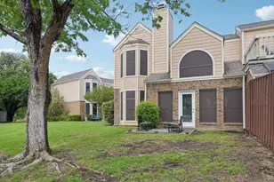 209 Cimarron Trail, Irving, TX 75063 - Photo 20