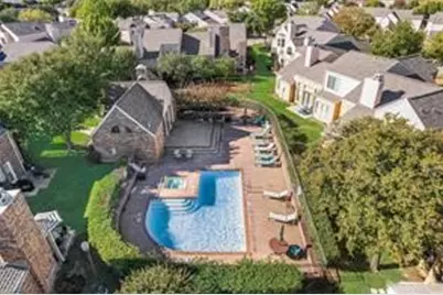 209 Cimarron Trail #6, Irving, TX 75063 - Photo 28