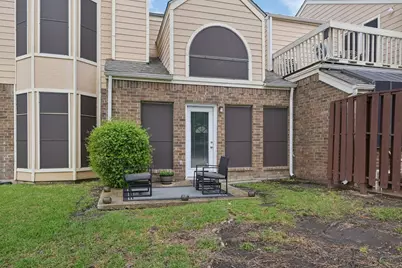 209 Cimarron Trail #6, Irving, TX 75063 - Photo 38