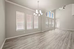 6835 DeLeon St, Irving, TX 75039 - Photo 8