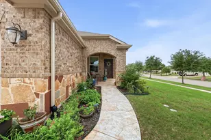 2112 Beachfront Dr, Frisco, TX 75036 - Photo 2