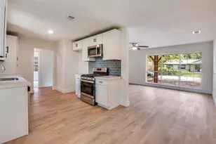 1625 Proctor Dr, Grand Prairie, TX 75051 - Photo 12