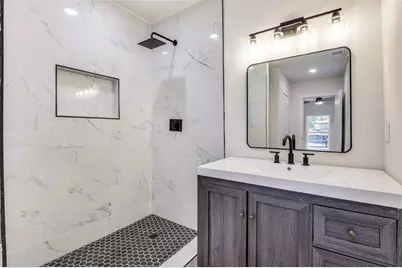 1625 Proctor Drive, Grand Prairie, TX 75051 - Photo 4