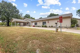 1905 E Price St, Paris, TX 75460 - Photo 2