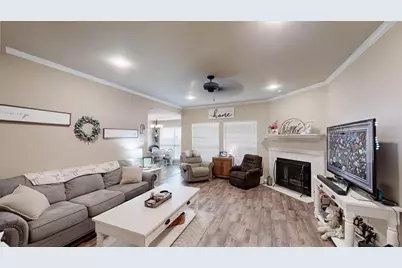5401 Hollytree Drive #2104, Tyler, TX 75703 - Photo 4