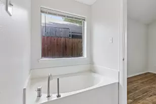 2345 Park Vista Dr, Dallas, TX 75228 - Photo 16