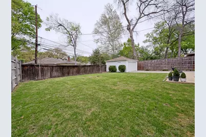 10521 Evangeline Way, Dallas, TX 75218 - Photo 16