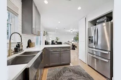 10521 Evangeline Way, Dallas, TX 75218 - Photo 12