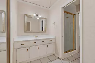 2800 Hedgeway Dr, Arlington, TX 76016 - Photo 32