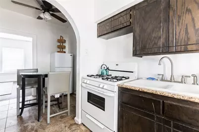 320 W Canty Street #4, Dallas, TX 75208 - Photo 2