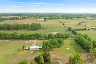 81 County Rd 44880, Blossom, TX 75416 - Photo 20
