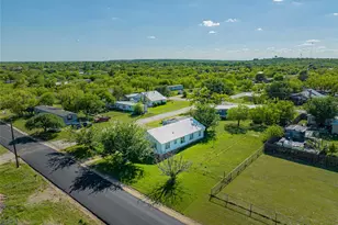 701 N Shelton St, Breckenridge, TX 76424 - Photo 20