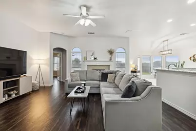 707 Bayshore Drive, Mansfield, TX 76063 - Photo 4