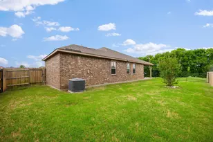 719 Milas Ln, Glenn Heights, TX 75154 - Photo 20