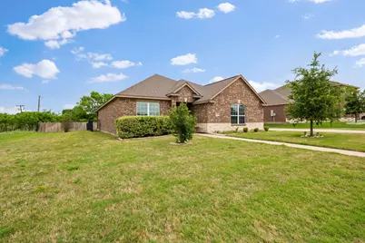 719 Milas Lane, Glenn Heights, TX 75154 - Photo 2