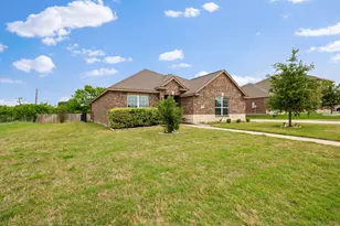 719 Milas Ln, Glenn Heights, TX 75154 - Photo 2