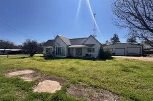 8208 Pearl, Lillian, TX 76061 - Photo 6